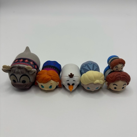 Disney Tsum Tsum Frozen Figurines Lot - Picture 2 of 3